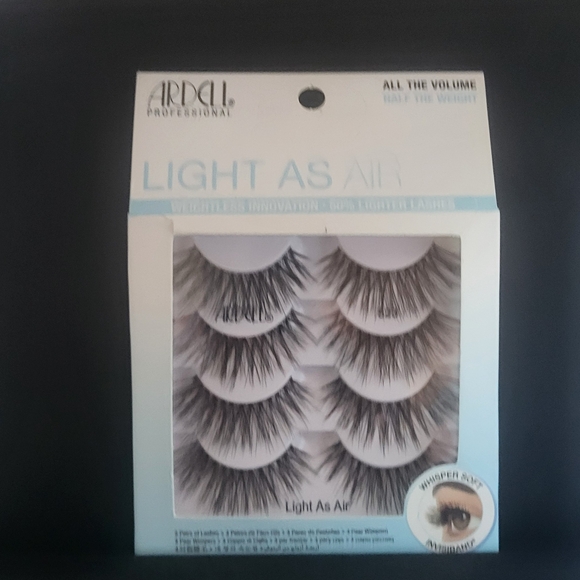 Ardell Light As Air Lashes - Whisper Soft Black - Picture 1 of 1